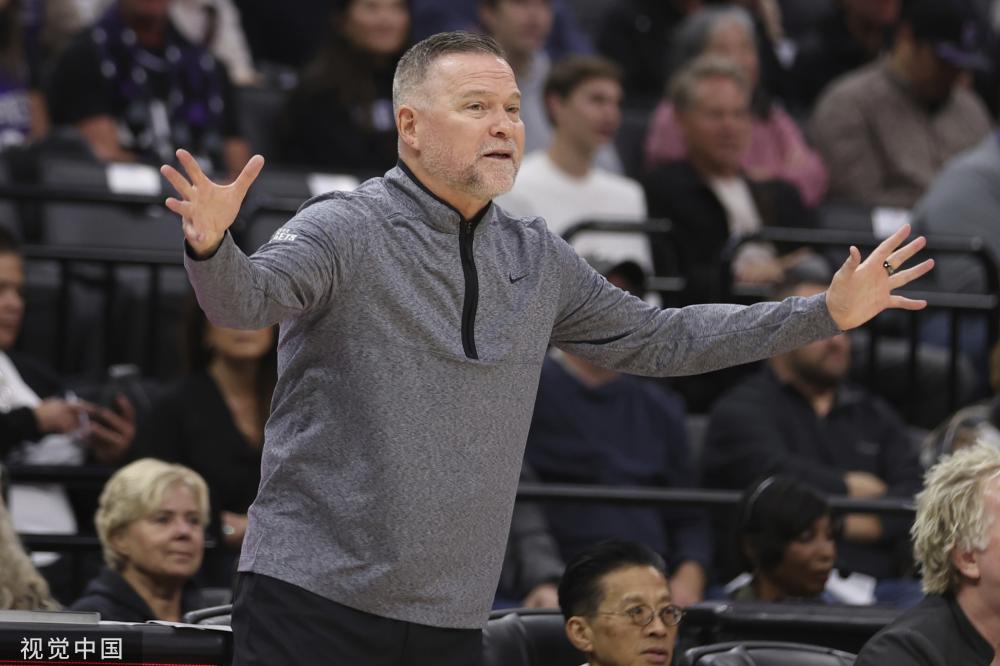 他在勒沃库 他在勒沃库